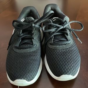Nike women’s tennis shoe size 6.5 worn a few times - not cleaned up for …
